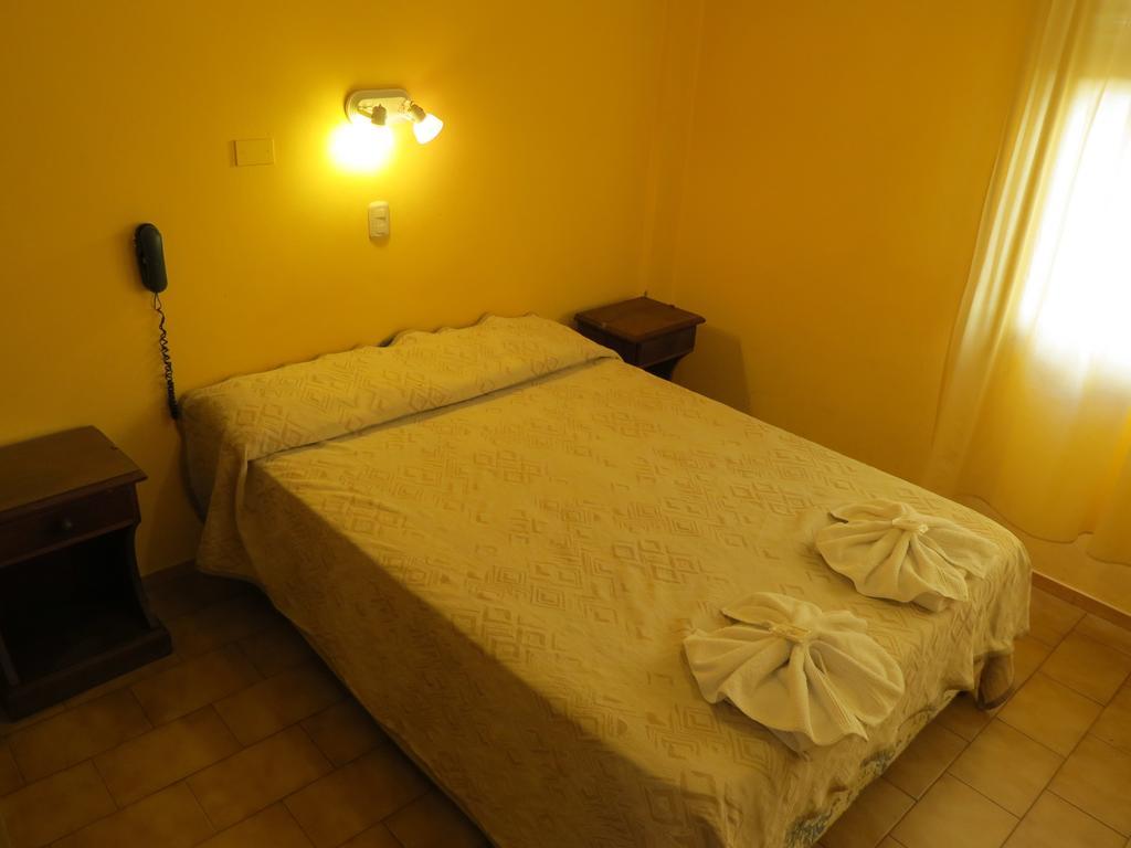 Hotel Arenales วิญาการ์ลอสปาซ ห้อง รูปภาพ