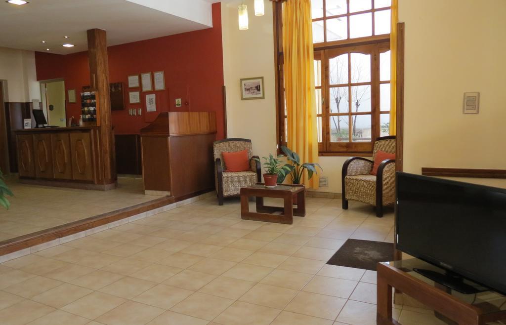 Hotel Arenales วิญาการ์ลอสปาซ ภายนอก รูปภาพ