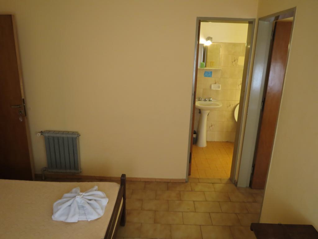 Hotel Arenales วิญาการ์ลอสปาซ ห้อง รูปภาพ