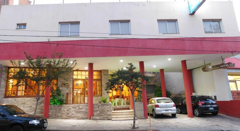Hotel Arenales วิญาการ์ลอสปาซ ภายนอก รูปภาพ